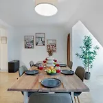 Cozy And Calm - Historic Center With Elevator & Free Parking By Hero Homes Apartment Graz