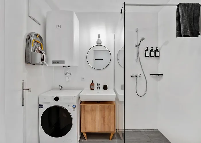 Διαμέρισμα Cozy And Calm - Historic Center With Elevator & Free Parking By Hero Homes