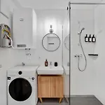 아파트 Cozy And Calm - Historic Center With Elevator & Free Parking By Hero Homes