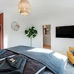 아파트 Cozy And Calm - Historic Center With Elevator & Free Parking By Hero Homes
