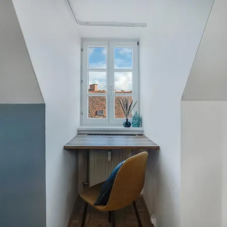 Spacious Quiet Family - 2br & Free Parking In Altstadt By Hero Homes Graz