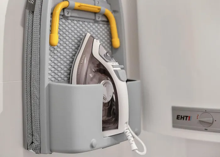 Cozy And Calm - Historic Center With Elevator & Free Parking By Hero Homes *