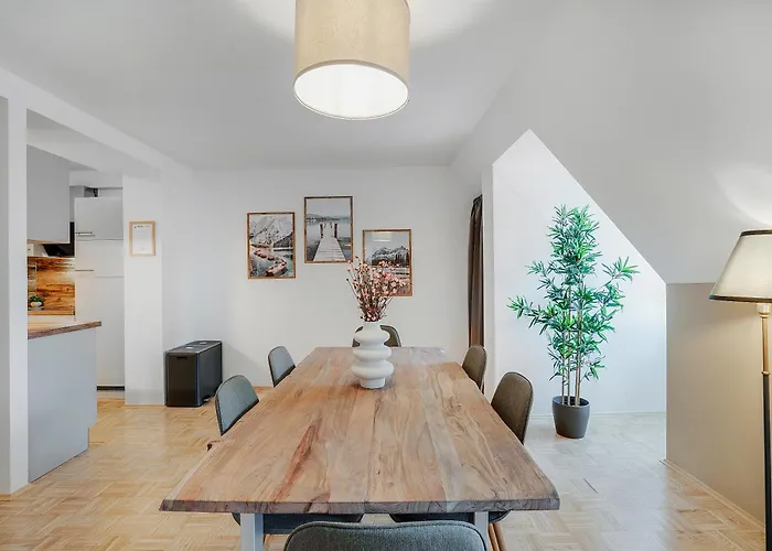 Cozy And Calm - Historic City Center With Elevator & Free Parking By Hero Homes Lejlighed Graz