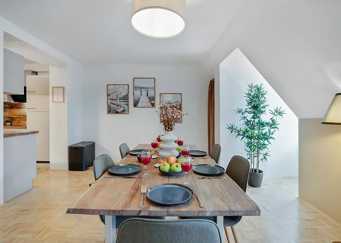 Cozy And Calm - Historic Center With Elevator & Free Parking By Hero Homes Apartament Graz